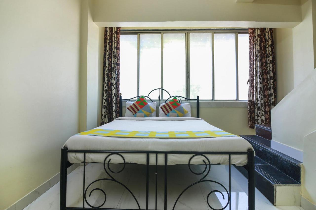 Flagship Cozy Stay Kharghar Koparpada Exterior photo